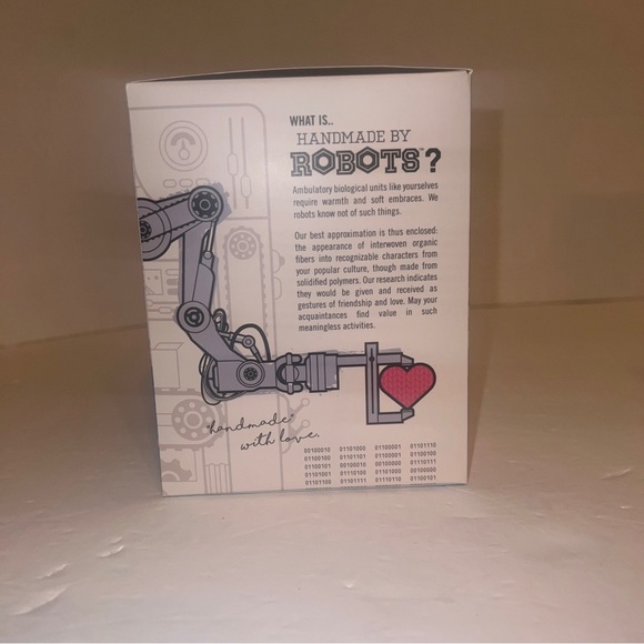 Handmade by robots, goofy figure - Picture 7 of 7